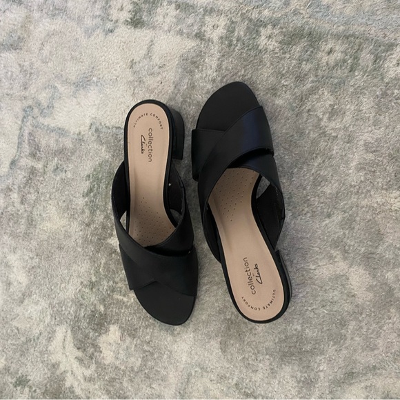 Clark’s Collection Black Strappy Sandals with Kitten Heel 8M - Picture 6 of 11